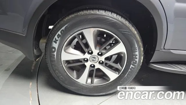 KG_Mobility_Ssangyong Rexton 2015 thumb 5