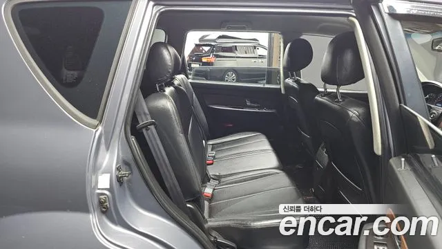 KG_Mobility_Ssangyong Rexton 2015 thumb 11