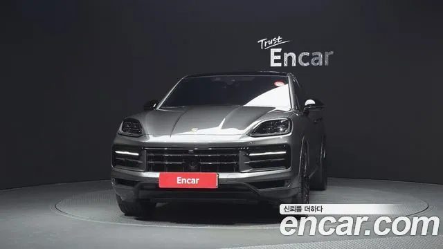Porsche Cayenne 2023 thumb 3