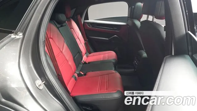 Porsche Cayenne 2023 thumb 11