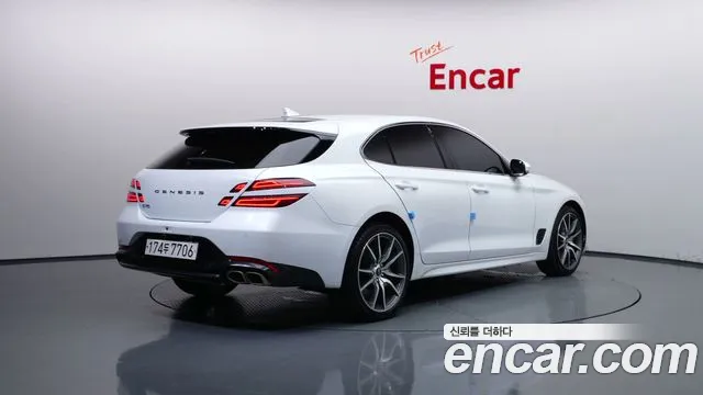 Genesis G70 2022 thumb 2