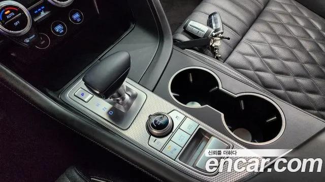 Genesis G70 2022 thumb 9