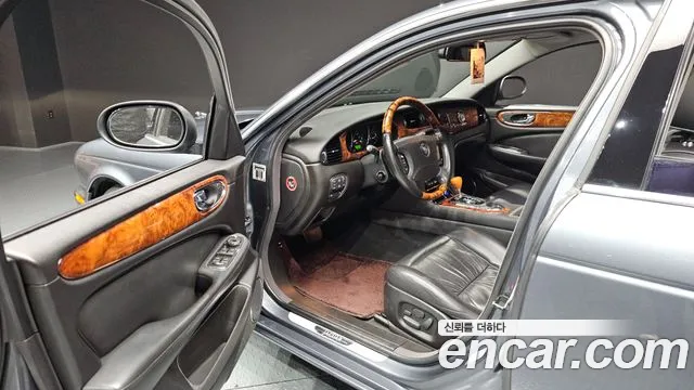 Jaguar XJ 2007 thumb 10