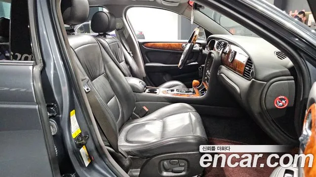 Jaguar XJ 2007 thumb 12