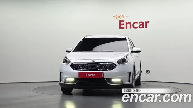 Kia Niro 2016 thumb 3