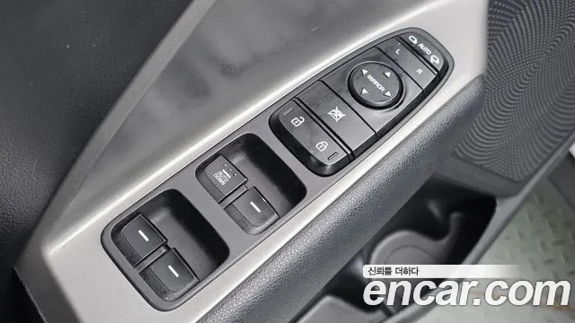 Kia Niro 2016 thumb 12