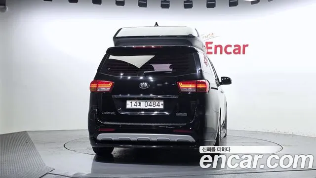 Kia Carnival 2016 thumb 4