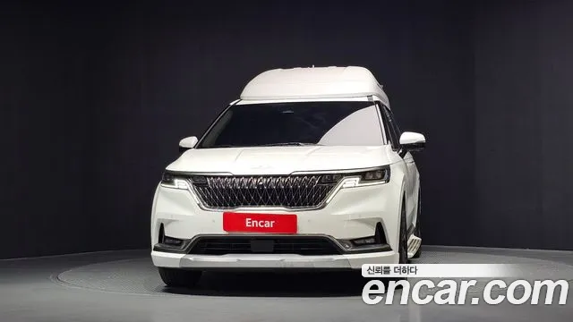 Kia Carnival 2023 thumb 3