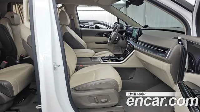 Kia Carnival 2023 thumb 11