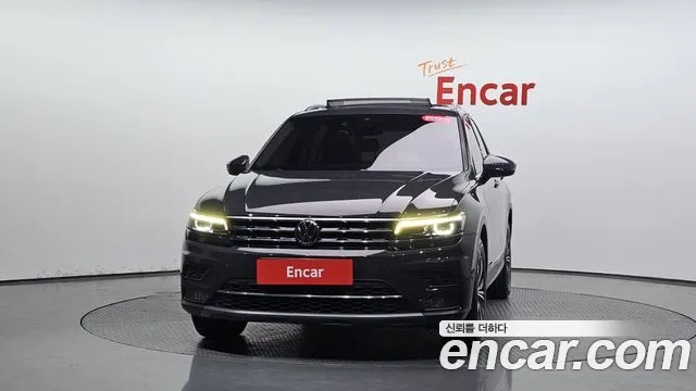 Volkswagen Tiguan 2019 thumb 2