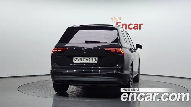 Volkswagen Tiguan 2019 thumb 3