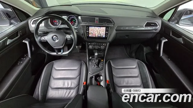 Volkswagen Tiguan 2019 thumb 6