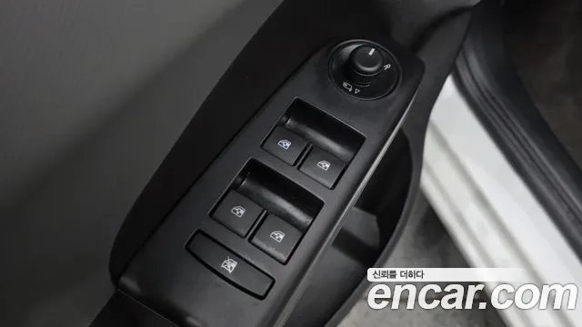ChevroletGMDaewoo Aveo 2014 thumb 12