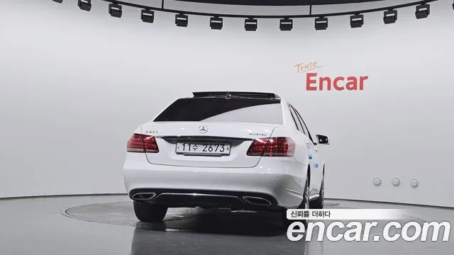 Mercedes-Benz E-Класс 2015 thumb 4