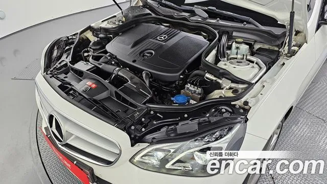 Mercedes-Benz E-Класс 2015 thumb 6