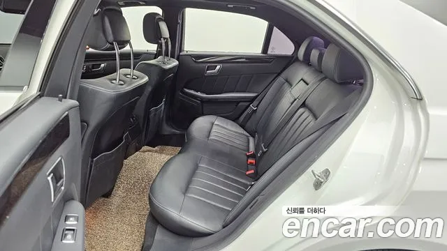 Mercedes-Benz E-Класс 2015 thumb 11