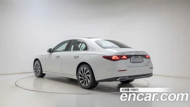 Mercedes-Benz E-Класс 2026 thumb 2