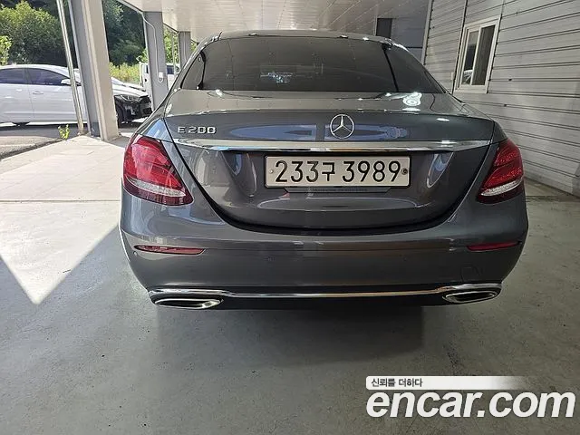 Mercedes-Benz E-Класс 2017 thumb 6