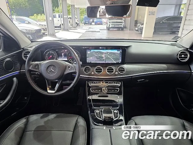 Mercedes-Benz E-Класс 2017 thumb 7
