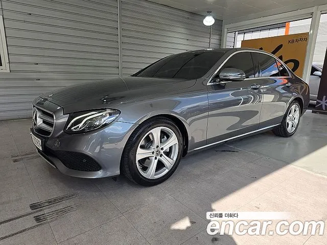 Mercedes-Benz E-Класс 2017 thumb 12