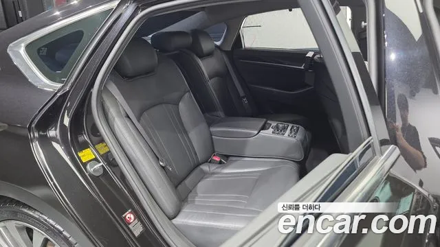 Genesis G80 2018 thumb 12