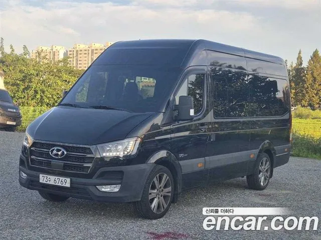 Hyundai Staria 2021 thumb 12
