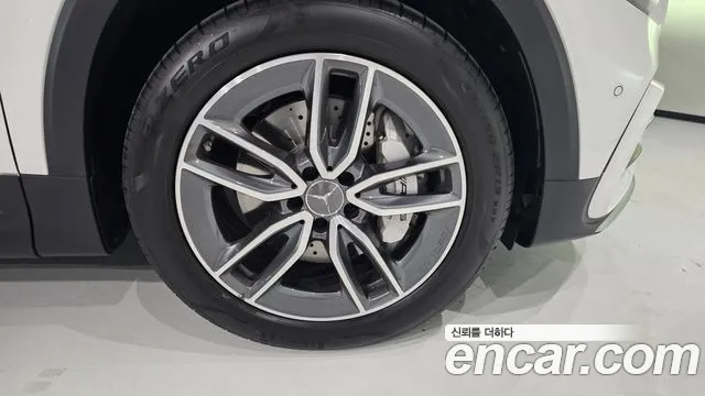 Mercedes-Benz GLB 2026 thumb 5