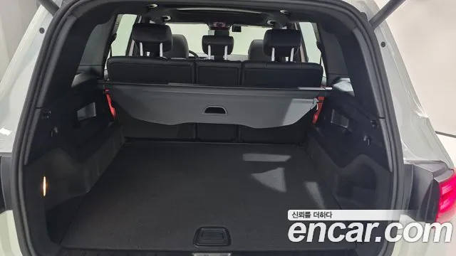 Mercedes-Benz GLB 2026 thumb 10