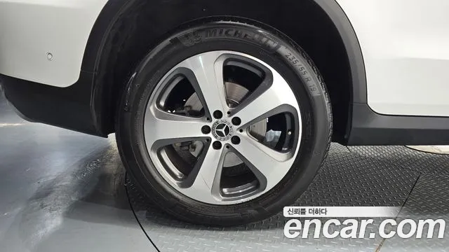 Mercedes-Benz GLC 2023 thumb 5