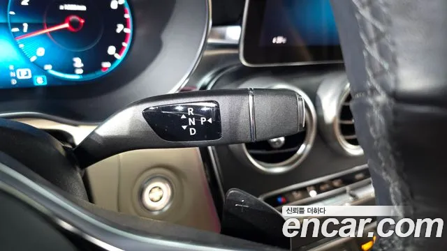Mercedes-Benz GLC 2023 thumb 9