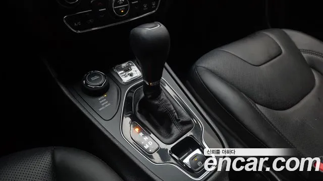 Jeep Cherokee 2020 thumb 9