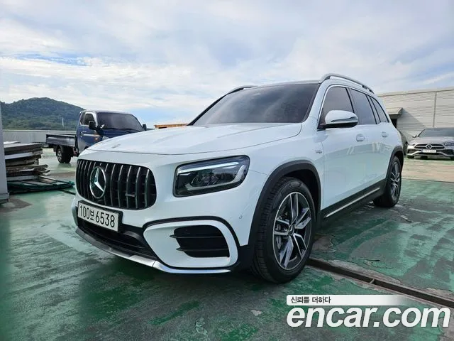 Mercedes-Benz GLB 2026 thumb 2