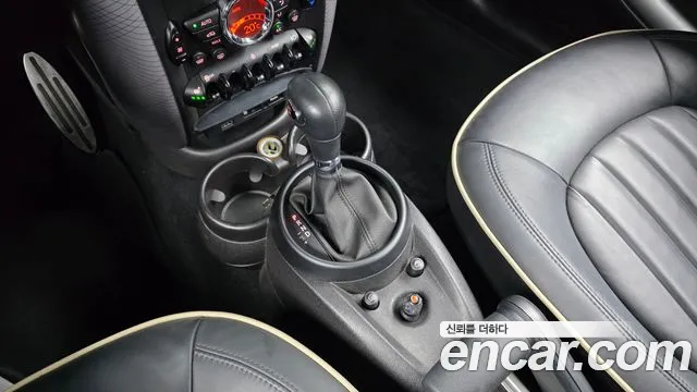 MINI Countryman 2016 thumb 9
