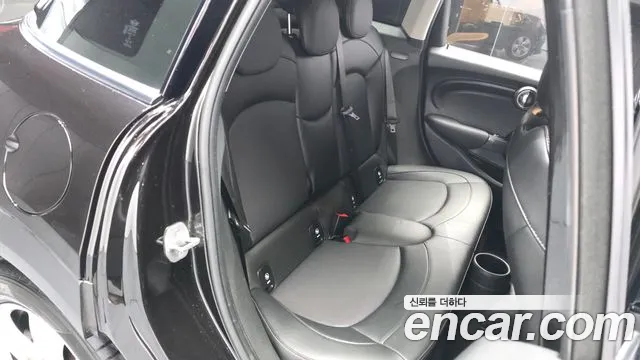 MINI Hatch 2021 thumb 10