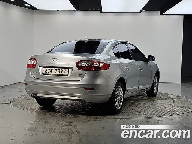 Renault-KoreaSamsung Fluence 2013 thumb 4