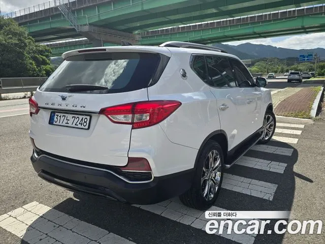 KG_Mobility_Ssangyong Rexton 2018 thumb 2