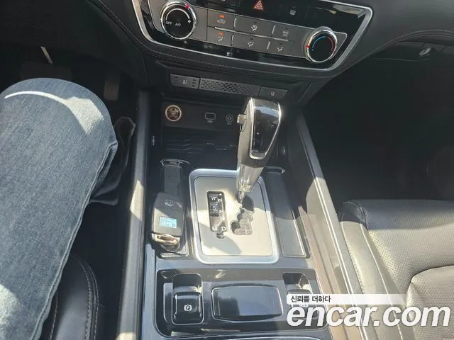 KG_Mobility_Ssangyong Rexton 2018 thumb 9