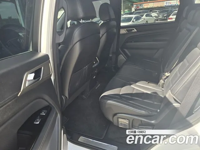 KG_Mobility_Ssangyong Rexton 2018 thumb 10