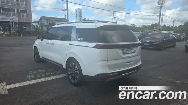 Kia Carnival 2022 thumb 4