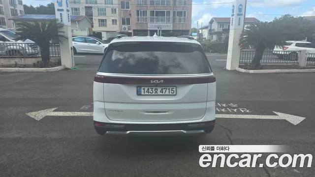 Kia Carnival 2022 thumb 5