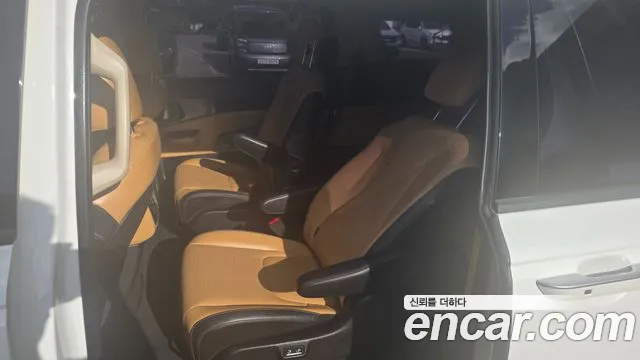 Kia Carnival 2022 thumb 8