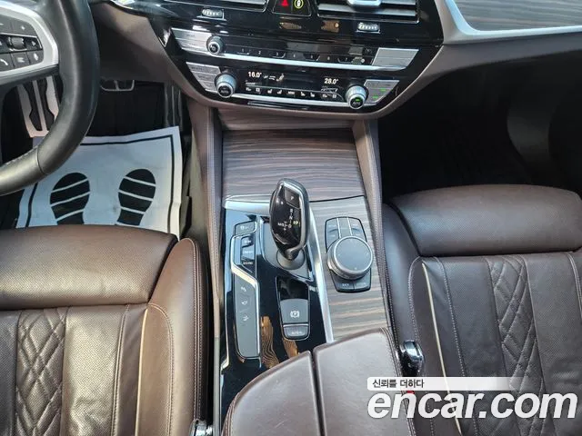 BMW Gran Turismo 2019 thumb 10