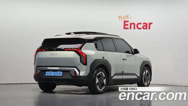 Kia EV3 2024 thumb 2