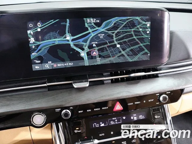 Kia Carnival 2023 thumb 8