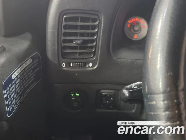 KG_Mobility_Ssangyong KORANDO 2004 thumb 9