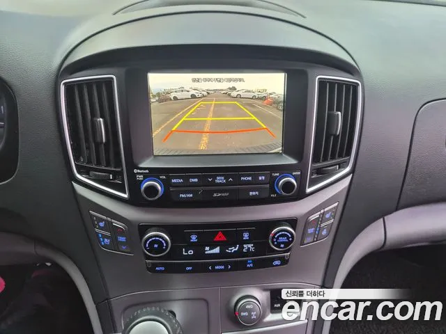 Hyundai Starex 2016 thumb 10