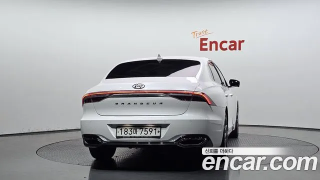 Hyundai Grandeur 2019 thumb 3