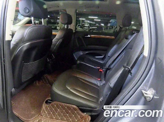 Audi Q7 2013 thumb 8