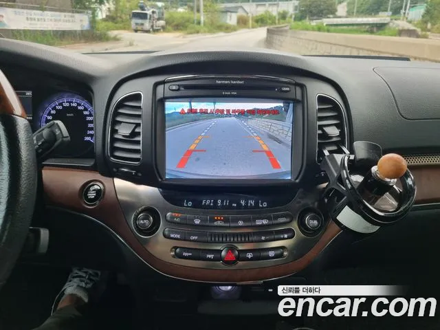 KG_Mobility_Ssangyong Chairman 2013 thumb 9