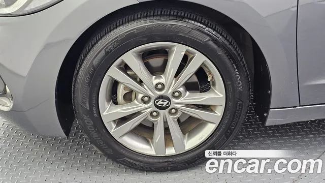 Hyundai Avante 2016 thumb 5